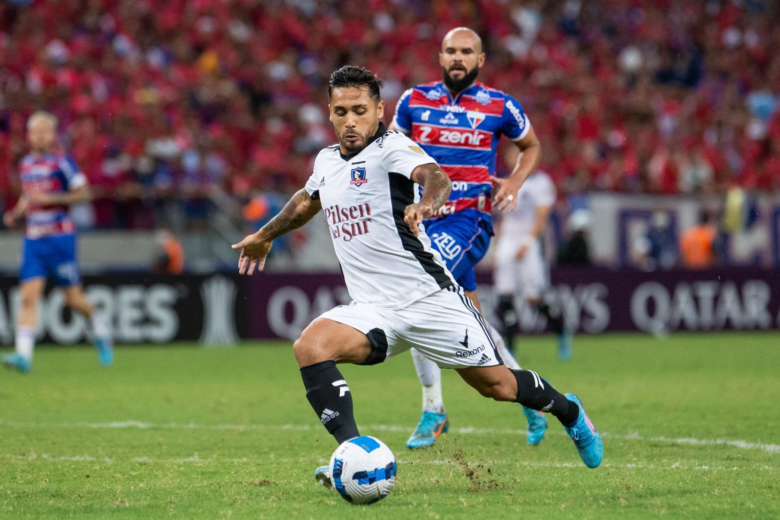 Colo Colo batió en los descuentos a Palestino y amplió su ventaja en la cima | Fútbol Chileno