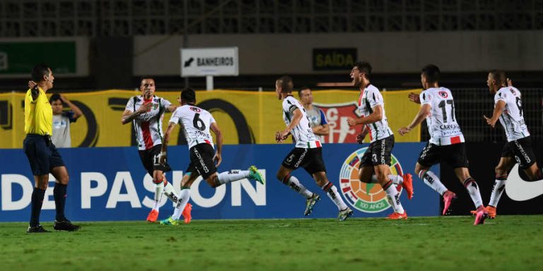 Y David venció a Goliat: Palestino gana en Brasil y avanza en la Sudamericana